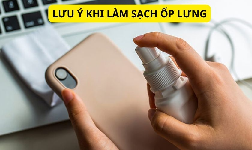 Lý do người dùng tháo ốp lưng nhiều lần