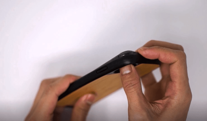Cách Tháo Ốp Lưng Nhựa Cứng Iphone Đơn Giản Nhanh Chóng